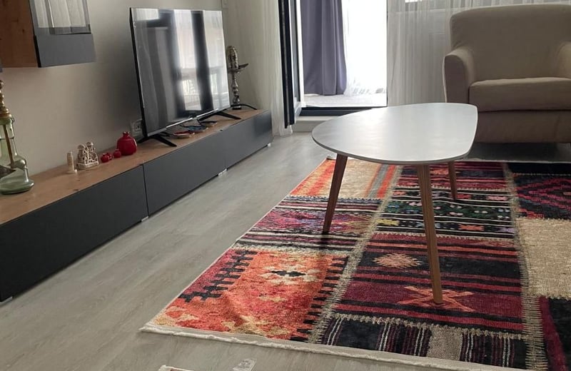 Alquiler de un espacioso apartamento amueblado de 2 habitaciones, 63 m², Constanța, Rumanía